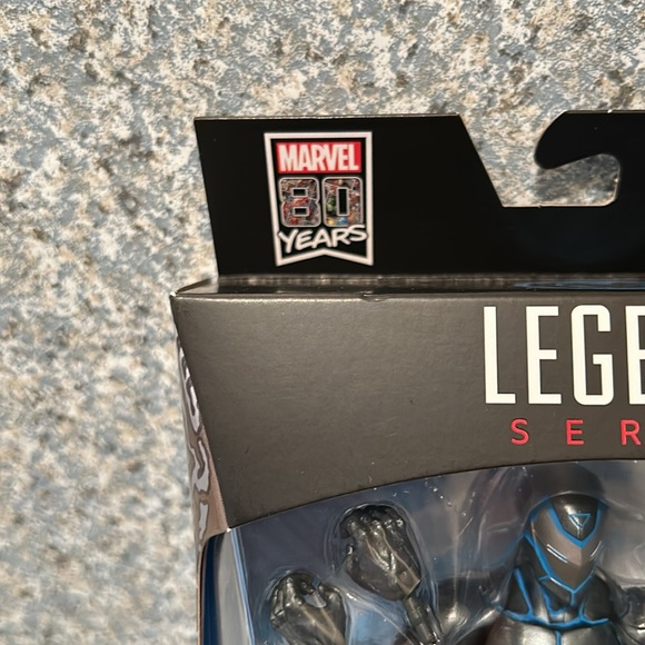 Marvel Legends—Invincible IRON MAN Stealth Suit action figure!!!  NEW!! - Picture 4 of 4